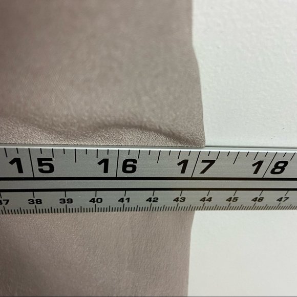 Aritzia Wilfred 100% Silk Camisole Tank Top Minou Tan Beige Size Large Basic - Picture 9 of 11